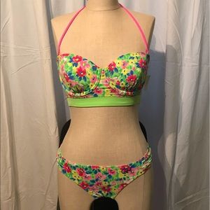 GILLY HICKS Floral Bikini